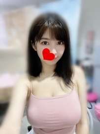 月圓：160cm F杯.23歲 騷動的情慾在無盡的夜晚更加難捱 豐滿微肉身材 搭配銷魂的呻吟