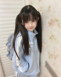 嬋嬋  155 45 C奶 18歲 嬌小蘿莉 需要哥哥的疼愛   喜歡被哥哥抱起來的感覺  滿滿的